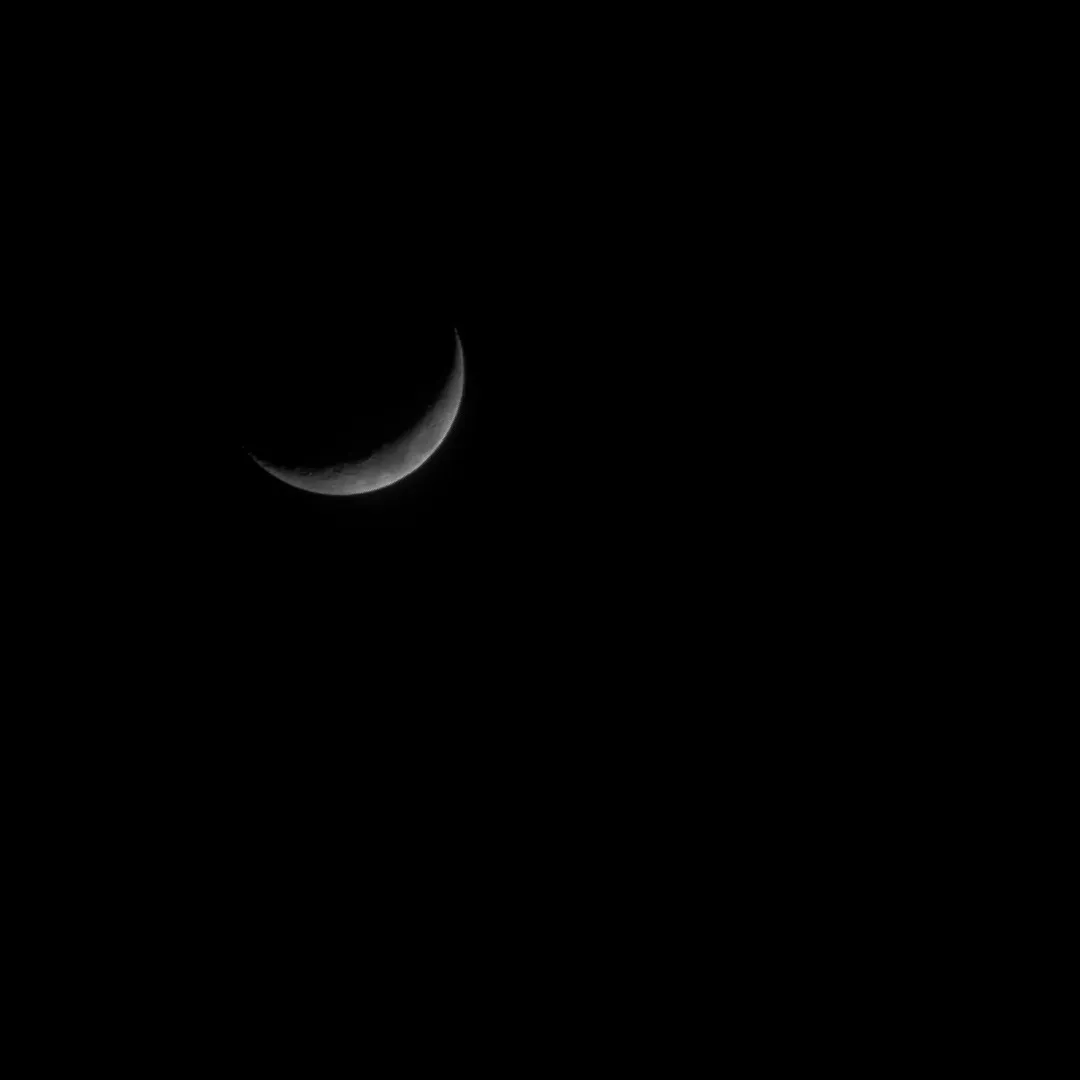 Thin crescent Moon photographed from Croatia